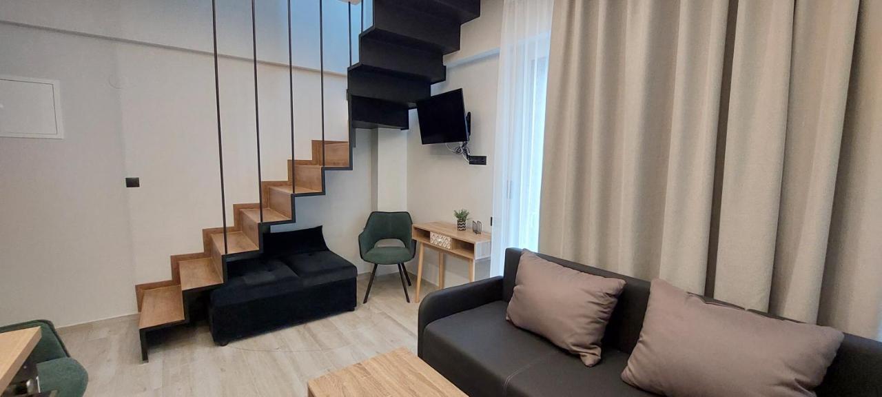 Vasileiadou Suites & Maisonettes 弗洛伊塔 外观 照片