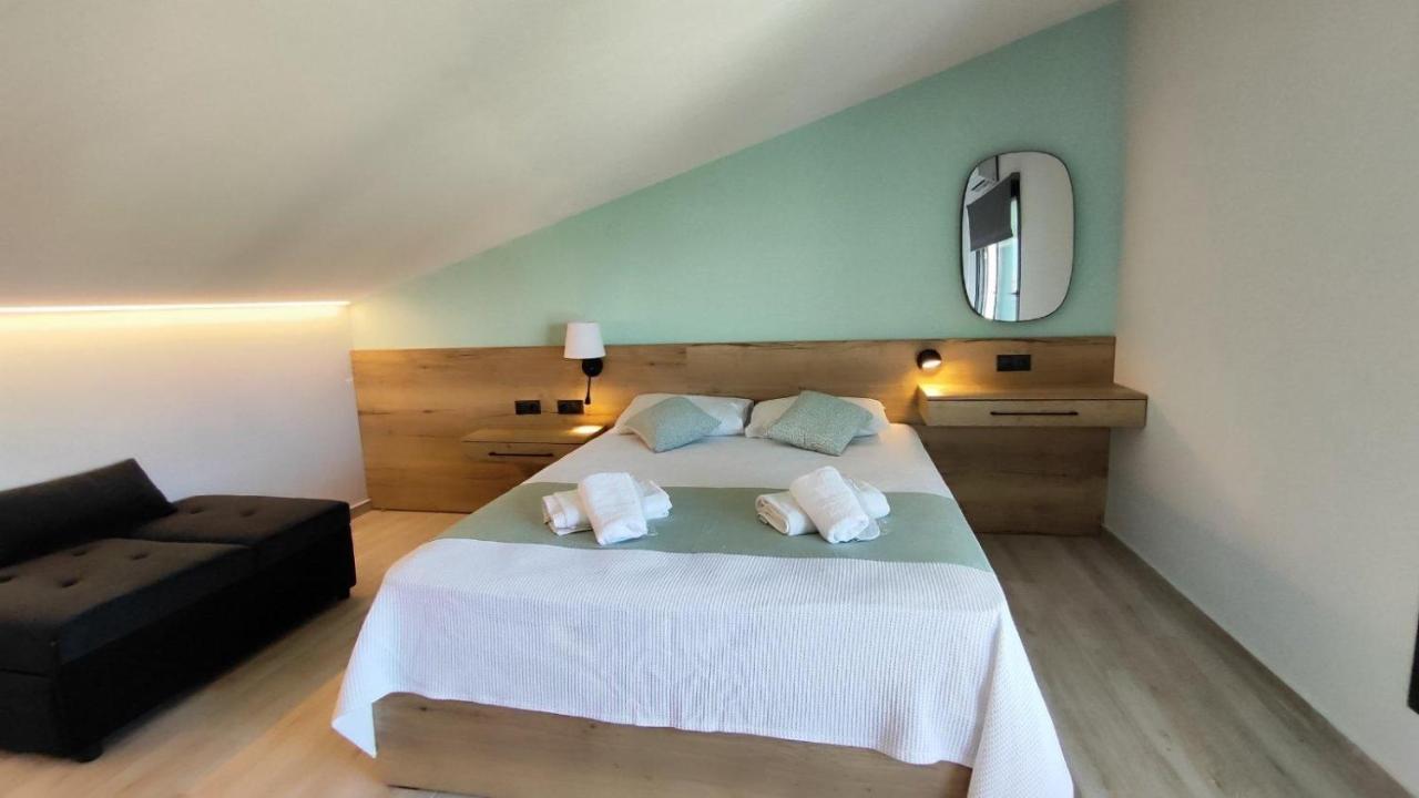 Vasileiadou Suites & Maisonettes 弗洛伊塔 外观 照片